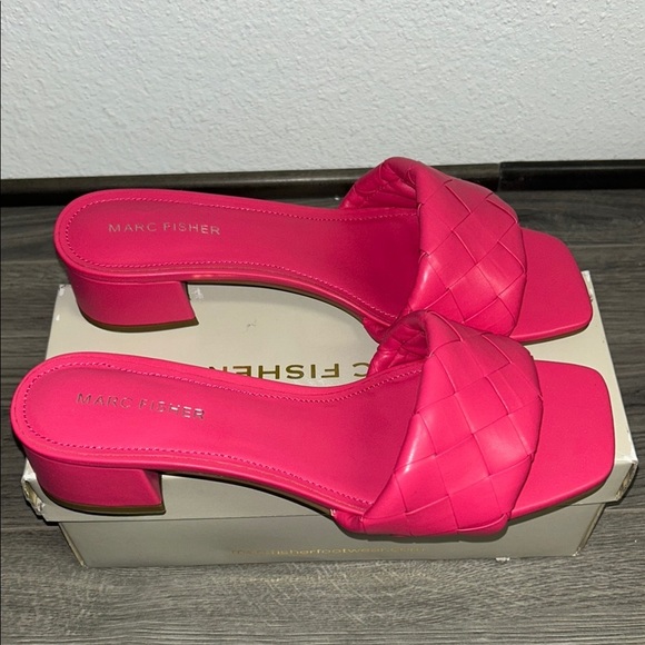 Marc Fisher Women's Casper Lattice Weave Dress Sandals - Picture 5 of 6